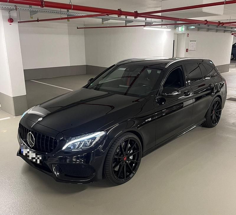 Schwarz Gebraucht 2016 Mercedes C43 AMG AMG Kombi | 29.900 € (Fairer Preis) - Bild 1/4