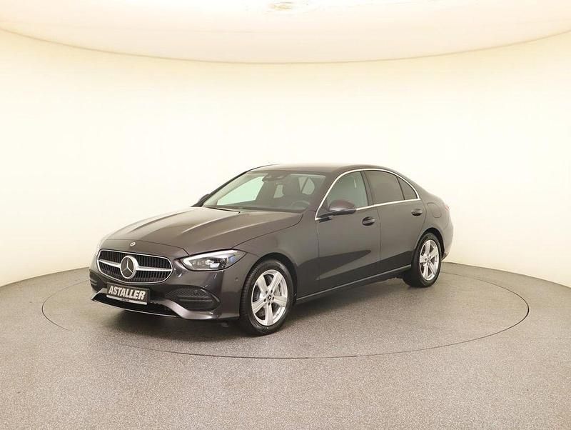 Gebraucht Mercedes C400 Avantgarde 252 PS (185 kW) 2023 Grau Limousine