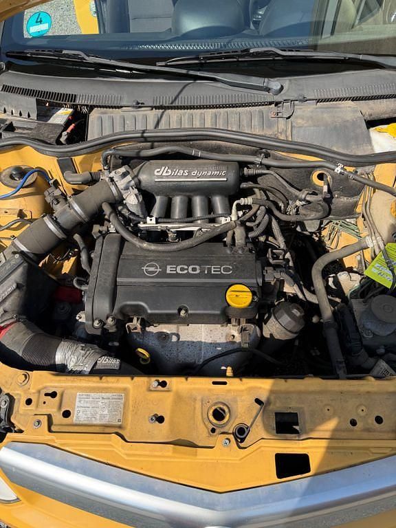 Gebraucht Opel Tigra Cosmo 90 PS (66 kW) 2004 Gelb Cabrio
