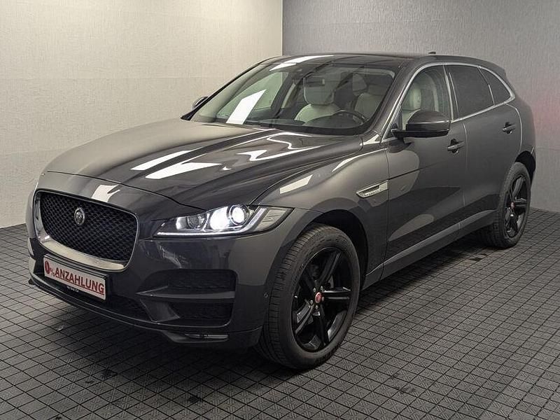 Grau Gebraucht 2017 Jaguar F-Pace SUV | 20.890 € - Bild 1/4
