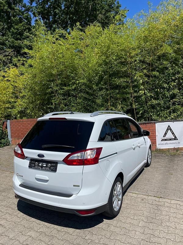Gebraucht Ford Grand C-Max Titanium 125 PS (91 kW) 2017 Frozen white Van / Kleinbus