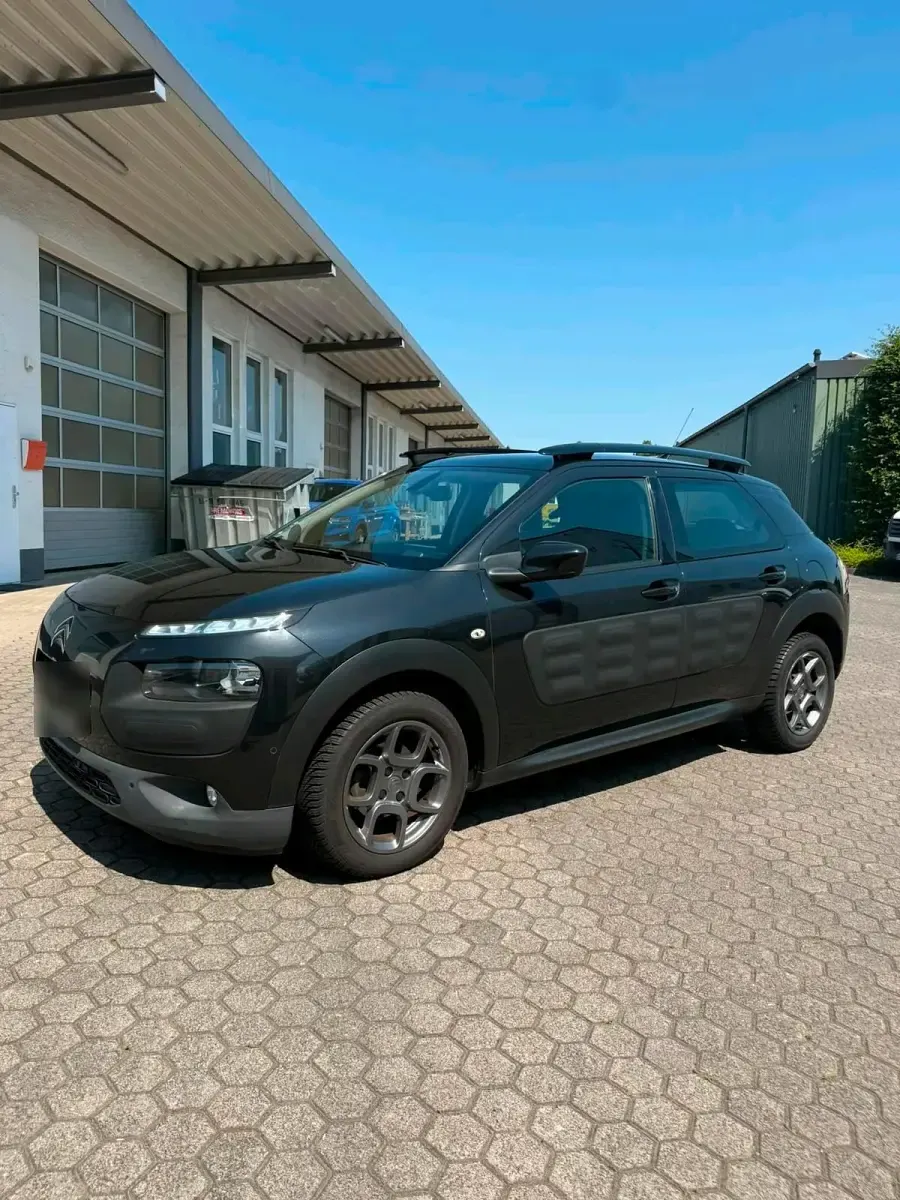Gebraucht Citroën C4 Cactus 100 PS (73 kW) 2015 Schwarz Kleinwagen