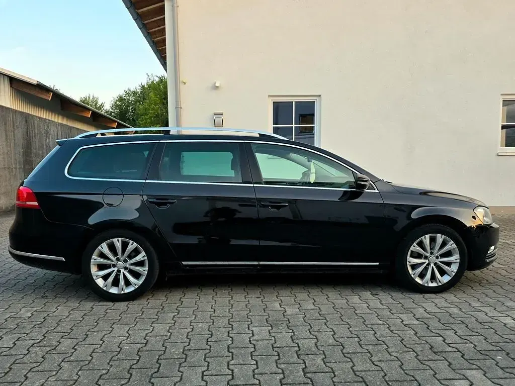 Gebraucht VW Passat Highline 140 PS (102 kW) 2012 Schwarz Kombi