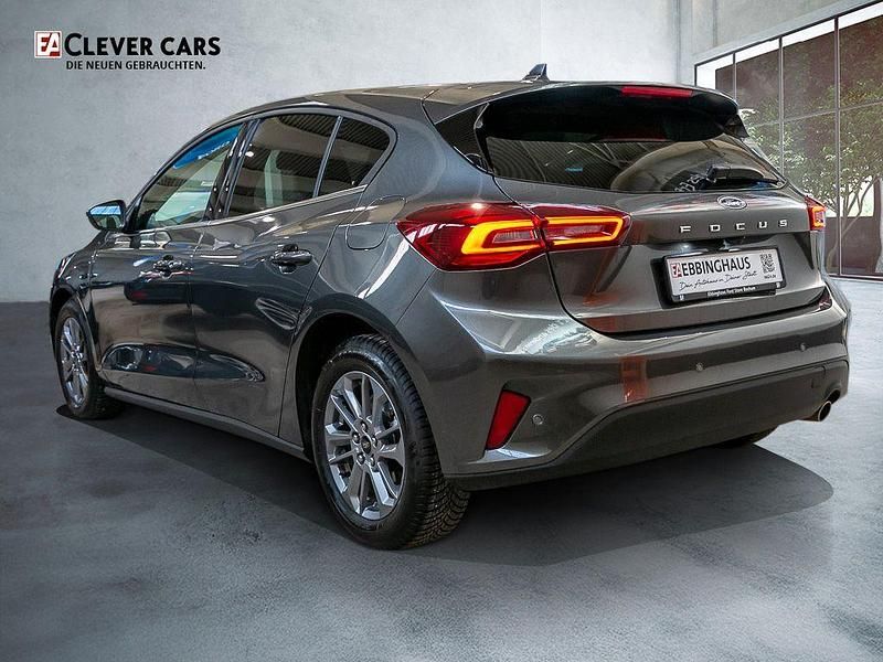 Gebraucht Ford Focus Titanium 155 PS (114 kW) 2025 Grau Limousine