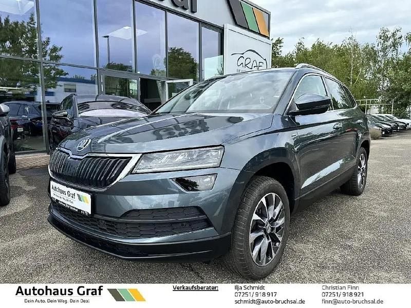 Quarzgrau metallic Gebraucht 2020 Skoda Karoq Drive SUV | 24.990 € (Fairer Preis) - Bild 1/4