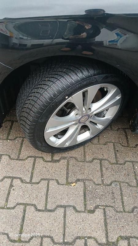 Gebraucht Mercedes B250 211 PS (155 kW) 2015 Schwarz Van / Kleinbus