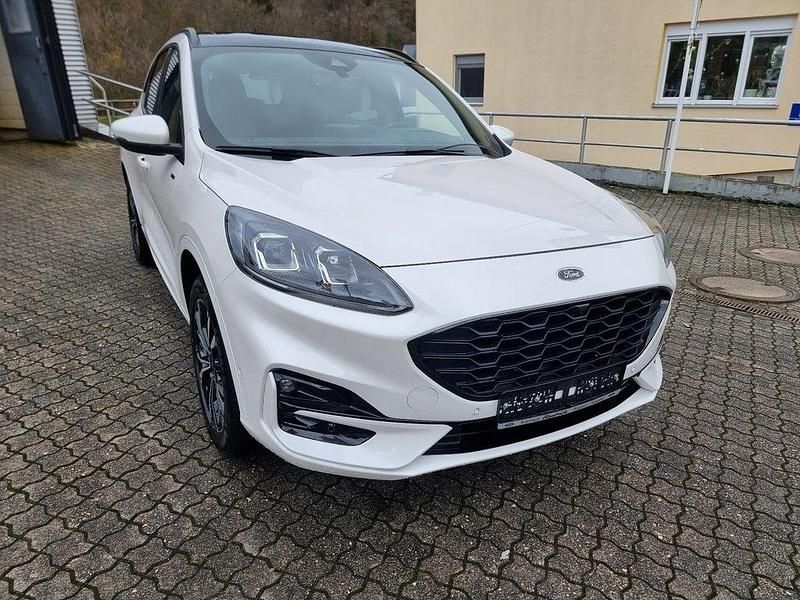 Weiß Gebraucht 2022 Ford Kuga ST-Line X SUV | 29.500 € (Etwas zu teuer) - Bild 1/4