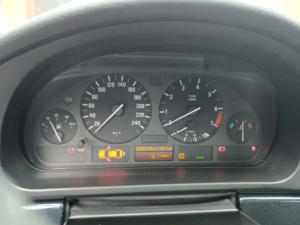 Gebraucht BMW 520 150 PS (110 kW) 1999 Schwarz Limousine