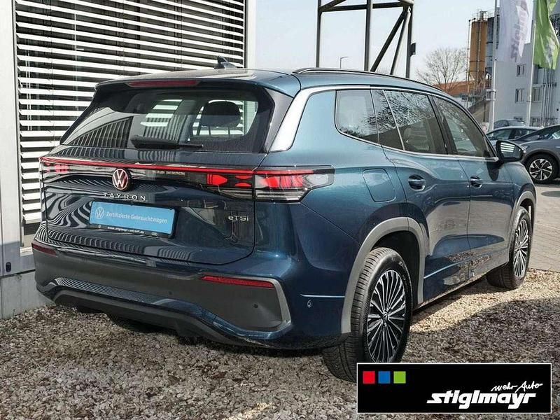 Gebraucht VW Tayron Life 150 PS (110 kW) 2025 Nightshade blue metallic SUV