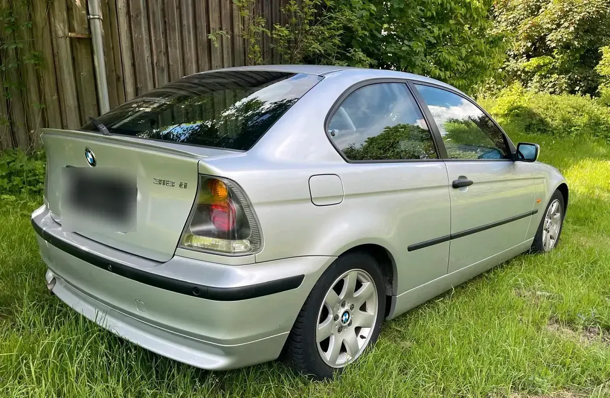 Gebraucht BMW 318 143 PS (105 kW) 2002 Silber Coupé