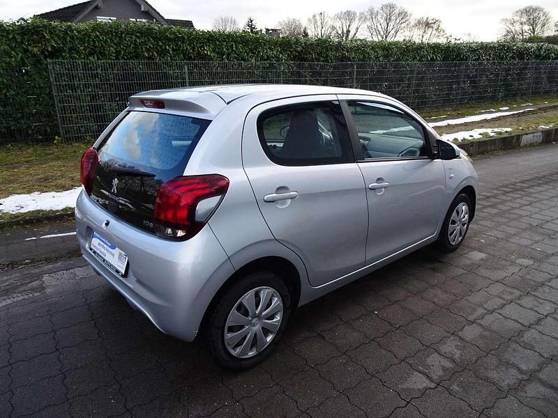 Gebraucht Peugeot 108 Active 69 PS (50 kW) 2017 Grau Kleinwagen