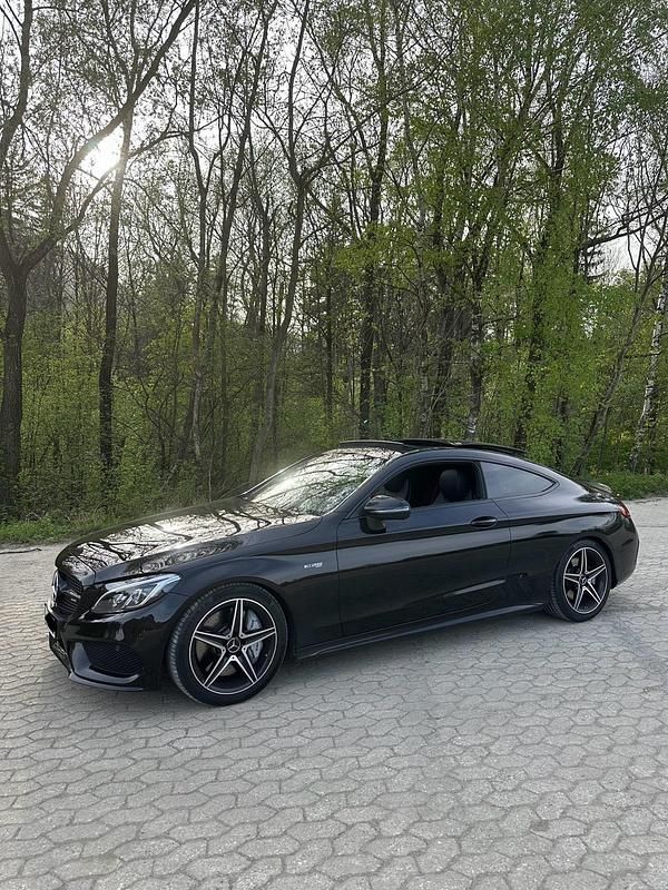 Schwarz Gebraucht 2016 Mercedes C43 AMG AMG Coupé | 29.999 € (Guter Preis) - Bild 1/4