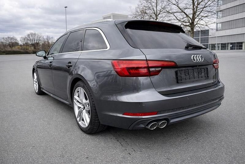 Gebraucht Audi A4 S-Line 190 PS (139 kW) 2016 Grau Kombi