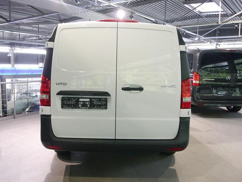 Gebraucht Mercedes Vito 163 PS (119 kW) 2022 Weiß Van