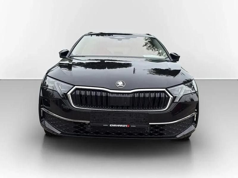 Neu Skoda Octavia Tour 110 PS (80 kW) 2025 Schwarz Kombi