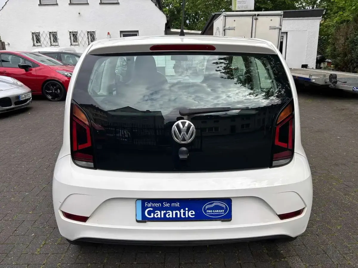 Second-hand VW up! move up! 60 CP (44 kW) 2017 Alb Hatchback