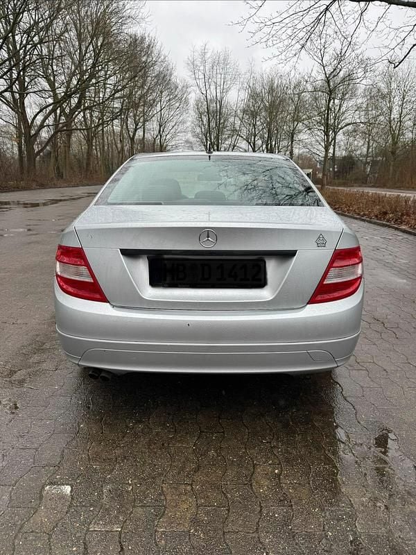 Gebraucht Mercedes C180 156 PS (114 kW) 2007 Silber Limousine