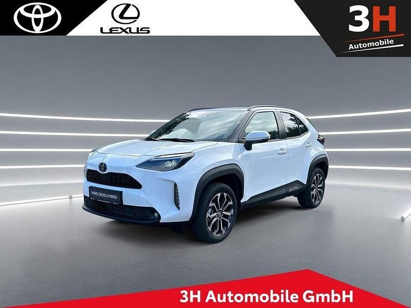 Weiß Neu 2025 Toyota Yaris Cross SUV | 30.990 € (Fairer Preis) - Bild 1/4