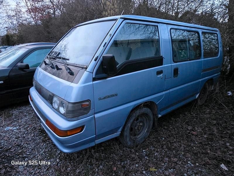 Gebraucht Mitsubishi L300 69 PS (50 kW) 1997 Blau Kombi