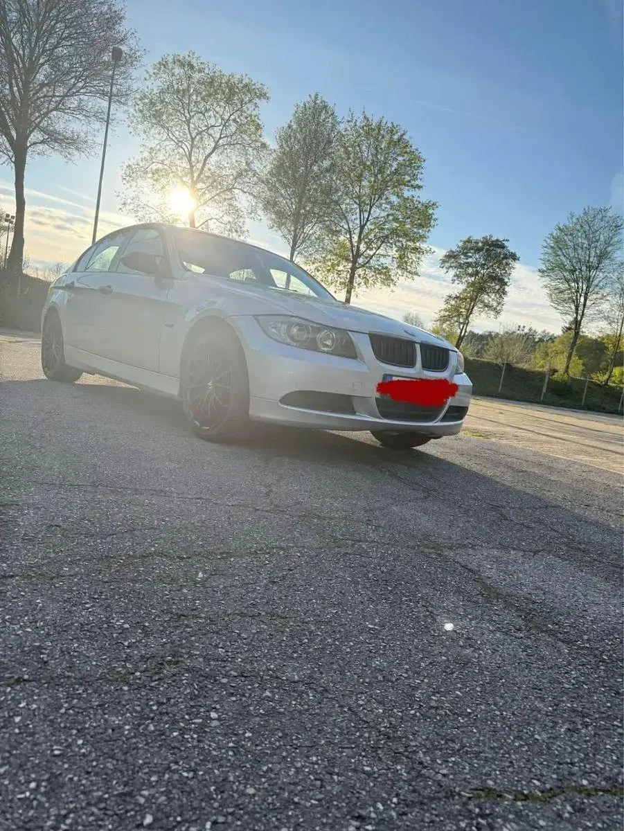 Gebraucht BMW 320 150 PS (110 kW) 2005 Silber Limousine