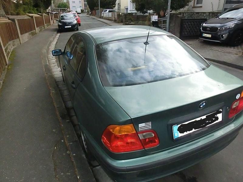 Gebraucht BMW 318 116 PS (85 kW) 1998 Grün Limousine