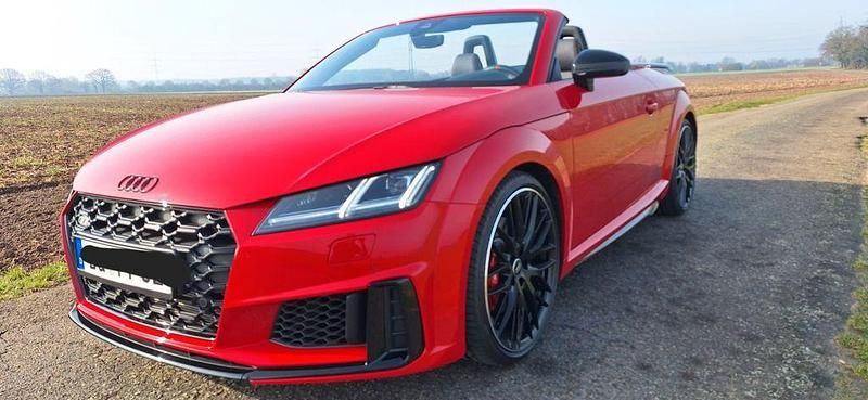 Gebraucht Audi TT Roadster Ambiente 320 PS (235 kW) 2023 Rot Cabrio