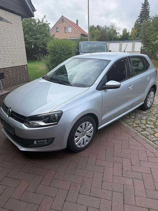 Silber Gebraucht 2014 VW Polo Kleinwagen | 7.100 € (Guter Preis) - Bild 1/4