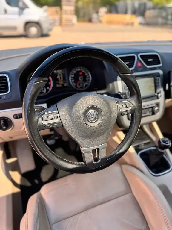 Usata VW Eos Edition 122 CV (89 kW) 2010 Nero Cabrio