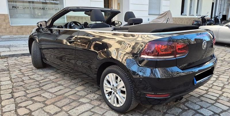 Gebraucht VW Golf Cabriolet Life 140 PS (102 kW) 2013 Schwarz Cabrio