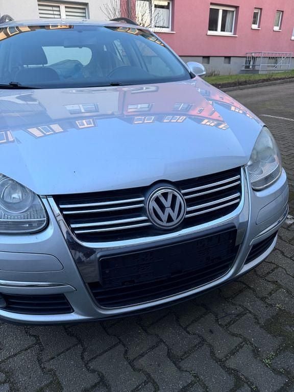 Silber Gebraucht 2007 VW Golf V Comfortline Kombi | 1.900 € (Superpreis) - Bild 1/4