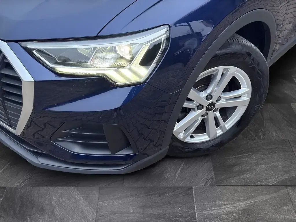 Gebraucht Audi Q3 Ambiente 150 PS (110 kW) 2023 Blau SUV