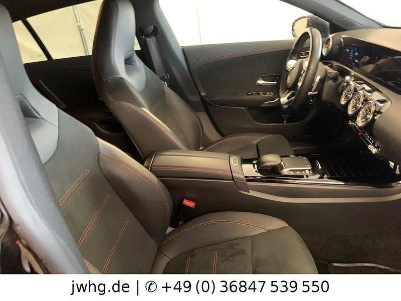 Gebraucht Mercedes CLA250e Shooting Brake AMG 218 PS (160 kW) 2022 Schwarz Kombi