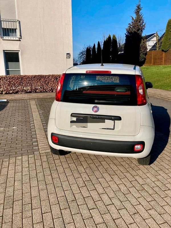 Gebraucht Fiat Panda 70 PS (51 kW) 2016 Weiß Kleinwagen