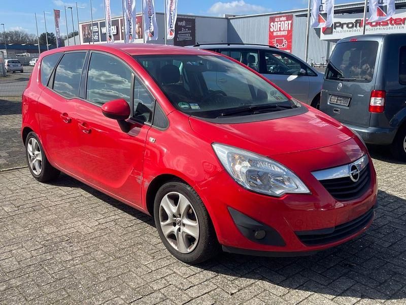 Gebraucht Opel Meriva Design Edition 120 PS (88 kW) 2012 Rot Van / Kleinbus