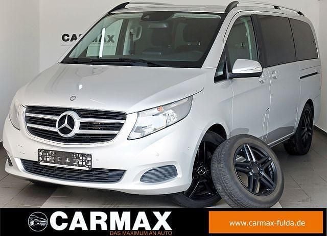 Brillantsilber metallic Gebraucht 2016 Mercedes V250 Edition Van / Kleinbus | 30.900 € (Guter Preis) - Bild 1/4