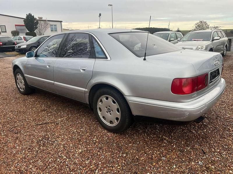 Gebraucht Audi A8 230 PS (169 kW) 1997 Silber Limousine