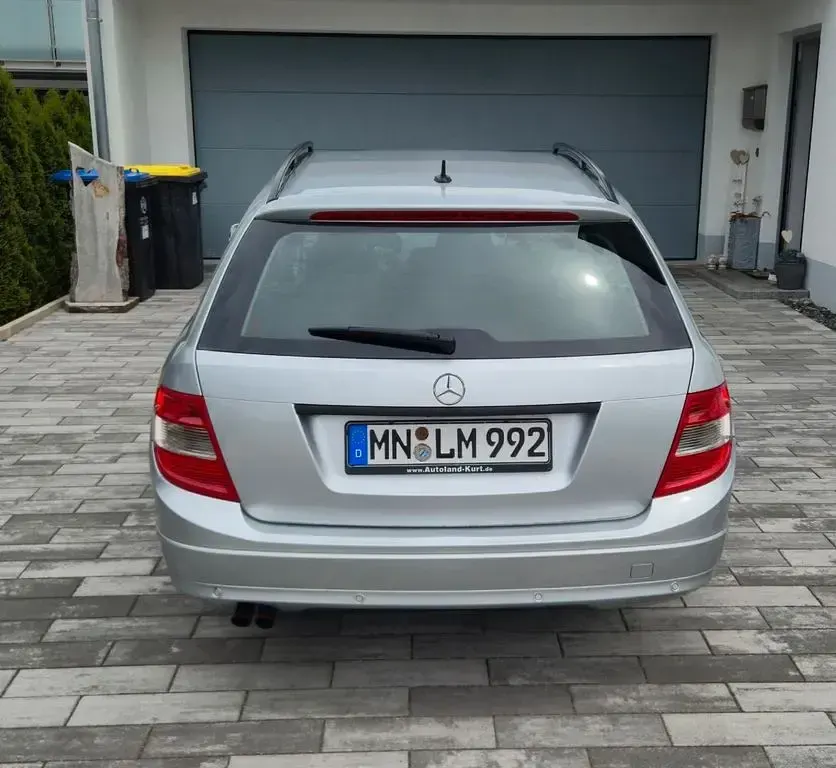 Gebraucht Mercedes C200 136 PS (100 kW) 2009 Silber Limousine