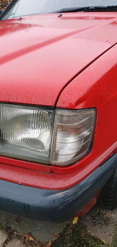 Gebraucht Mercedes 190 109 PS (80 kW) 1992 Rot Limousine