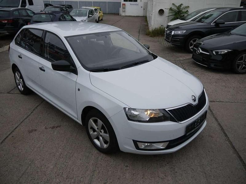 Gebraucht Skoda Rapid Active 105 PS (77 kW) 2015 Weiß Kombi