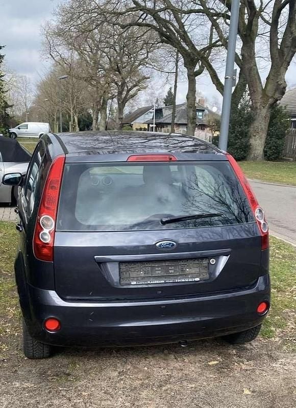 Gebraucht Ford Fiesta 80 PS (58 kW) 2008 Grau Limousine