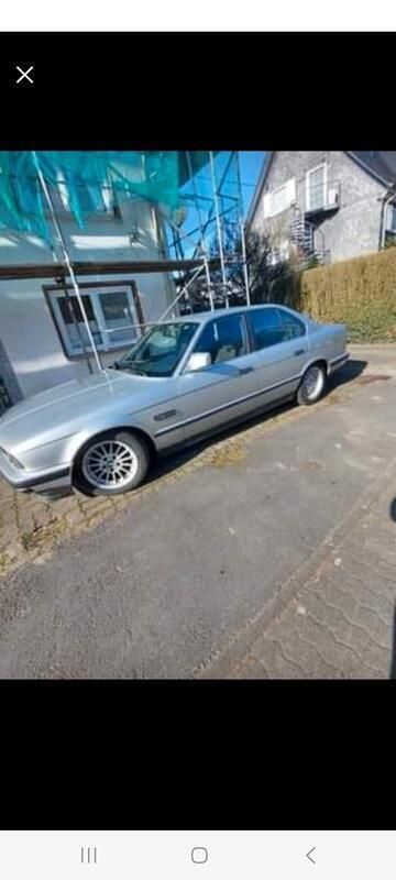 Grau Gebraucht 1992 BMW 520 Limousine | 5.000 € - Bild 1/4