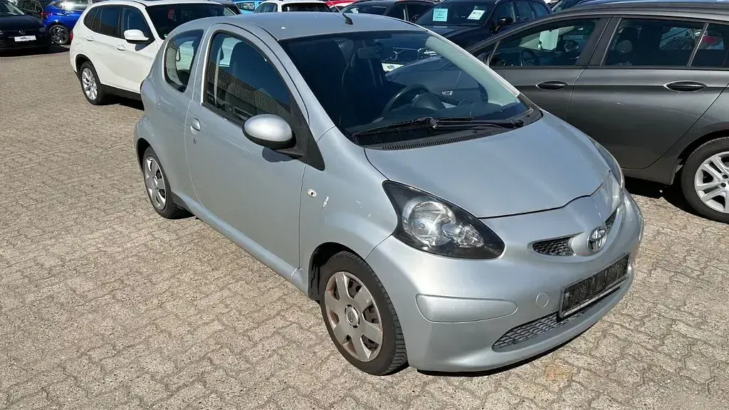 Gebraucht Toyota Aygo Cool 68 PS (50 kW) 2007 Silver mica metallic Kleinwagen