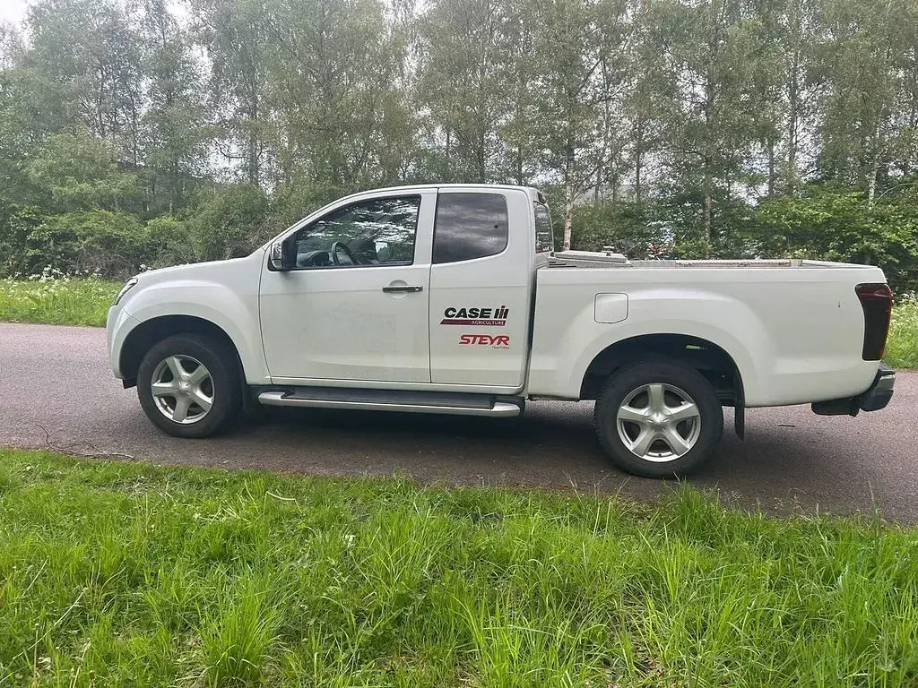 Gebraucht Isuzu D-Max 163 PS (119 kW) 2016 SUV
