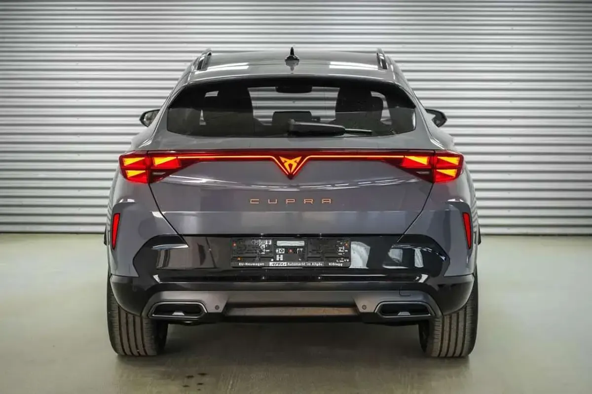 Neu Cupra Formentor 150 PS (110 kW) 2026 Graphene grau metallic (r6) SUV