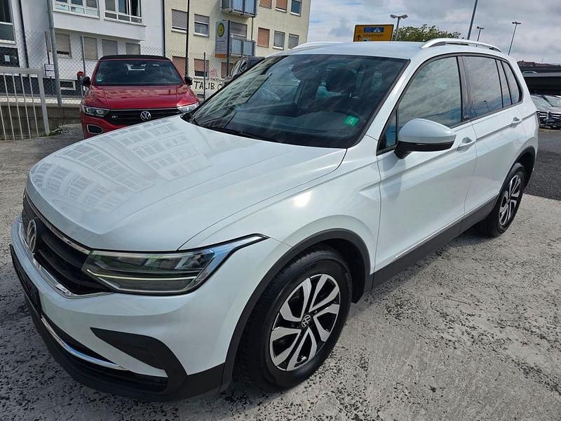 Gebraucht VW Tiguan Active 150 PS (110 kW) 2022 Weiß SUV