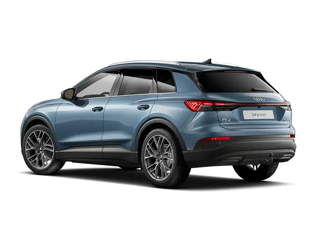 Second-hand Audi Q4 e-tron Ambiente 210 kW (286 CP) 2025 Albastru SUV