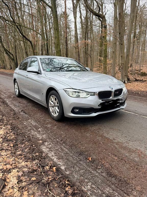 Gebraucht BMW 330e Advantage 252 PS (185 kW) 2017 Grau Limousine