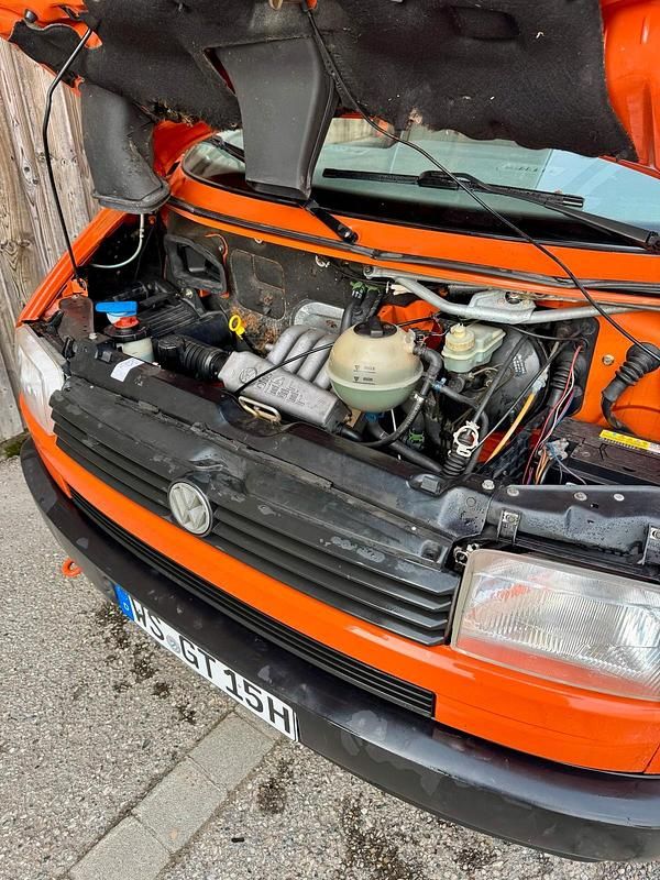 Gebraucht VW T4 78 PS (57 kW) 1995 Orange Van