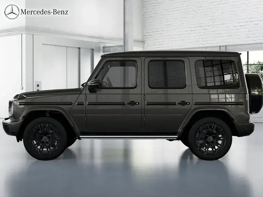 Gebraucht Mercedes G450 AMG 367 PS (269 kW) 2026 Manufaktur indiumgrau metallic SUV
