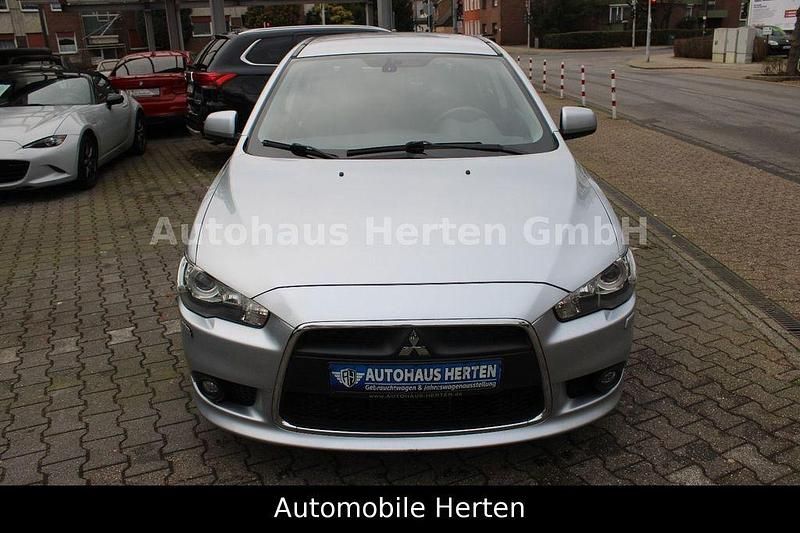 Gebraucht Mitsubishi Lancer Sportback 150 PS (110 kW) 2014 Silber Limousine